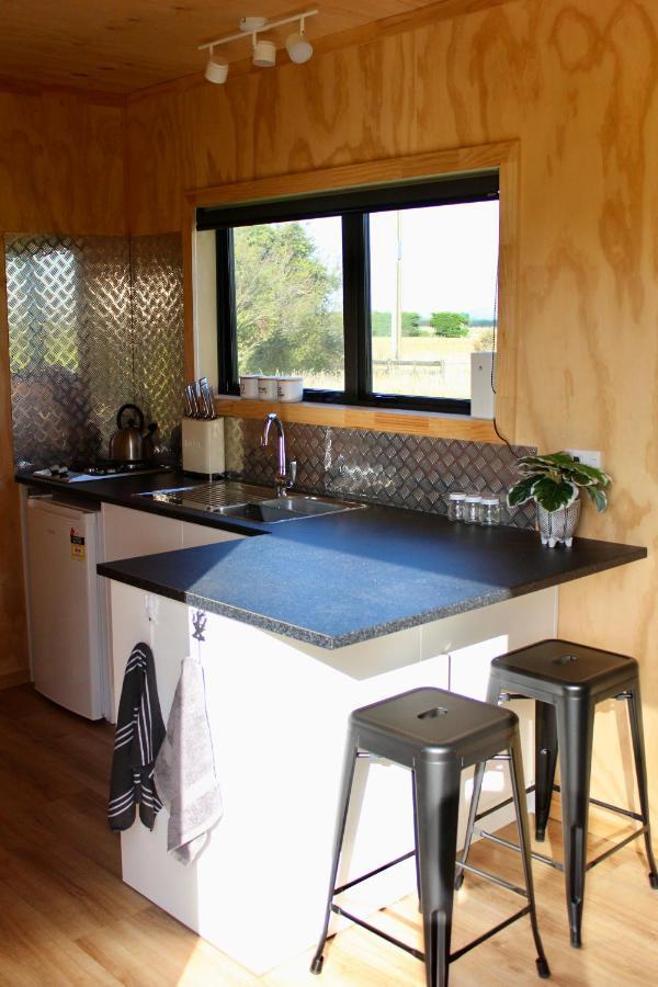 Luxury Container Cabin Masterton Εξωτερικό φωτογραφία